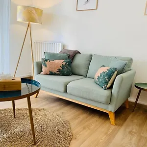 Apartment Studio Confort 35m2 Renove, Equipe Et Climatise, Tout Se Fait A Pied! Antibes